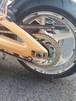 Yamaha FZ1 - 8