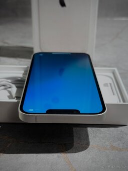 iPhone 13 128 Gb, bílý + bohaté příslušenství - 8