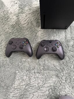 Prodám Microsoft Xbox Series X 1TB - 8