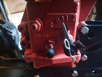 Traktůrek Terra Vari - 8