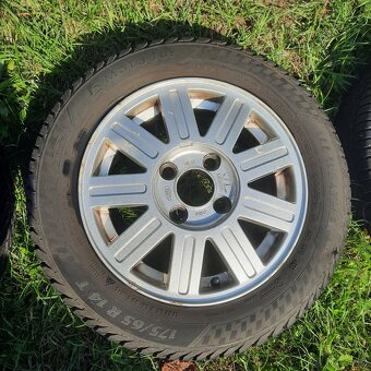 Celoroční pneu 175/65R14T na alu discích – Ford Fiesta 5.gen - 8