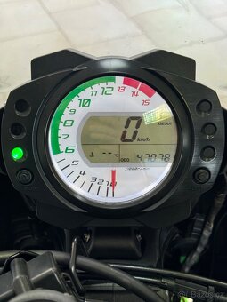 Kawasaki ZX-10R 2009 - 8