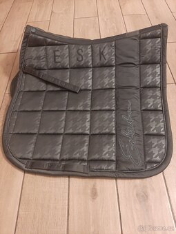 Eskadron sede podsedlovky - 8