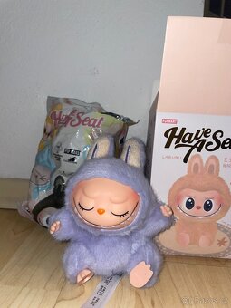 Labubu Have A Seat - 8