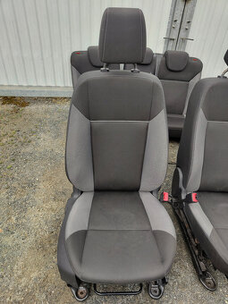 Sedačky, tapeci Focus III - hatchback - 8