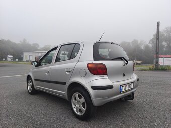 yaris 1.0 top stav - 8