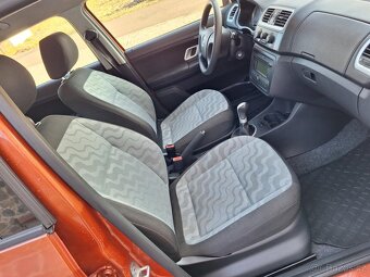 prodám Škodu Fabii 2 1.2 HTP 44kw r.v.2007 - 8