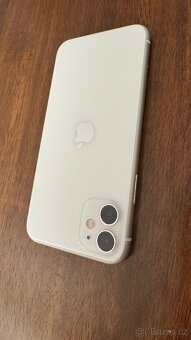 Apple iPhone 11 64GB - 8