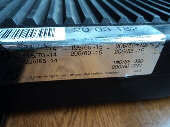 Auto vysavač 12V, sněhové řetězy, startovací kabely - 8