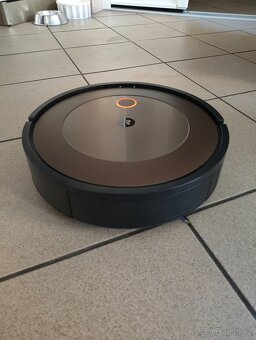 iRobot Roomba j9+ - 8