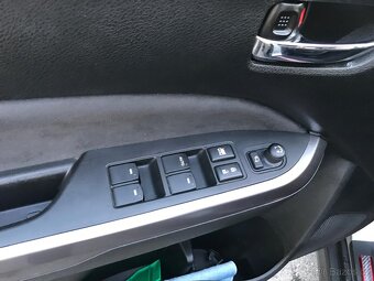 Suzuki Vitara 1.4i 95kw Hybrid LPG 2020 101tkm - 8