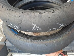 Pneumatiky slick  pár kol jeté Pirelli 120/70-17 a jiné - 8