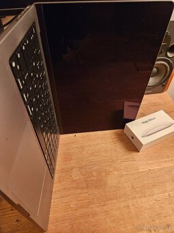 MacBook Pro M2 Pro 14” 2023 16/512GB - Nová Baterie a příslu - 8