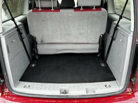 VW Caddy maxi 2.0TDi, r.2008, Klima, STK, 7mist - 8