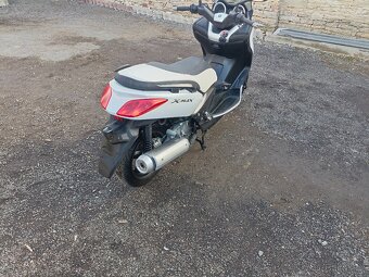 yamaha x max 125 cz doklady v ceně - 8
