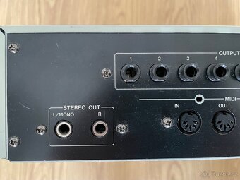 Akai S2000 - 8