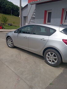 Opel Astra - 8