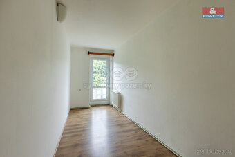 Prodej bytu 4+1 v Nižboru, 86 m², ul. Pod Nádražím - 8