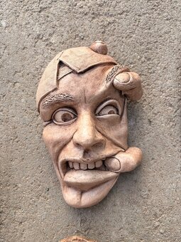 Nástěnné masky - 8