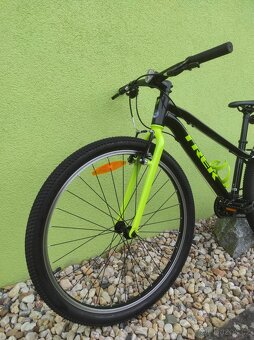 Značkové dětské kolo TREK WAHOO 26" (Black/Volt) - 8