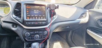 Jeep Cherokee, 147kW,4x4,servis,ČR,nehav. - 8