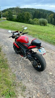 Speed triple 1050 - 8