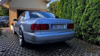 Audi S8 D2 + manuál - 8