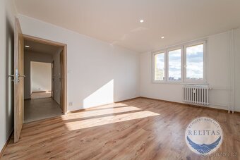 Pronájem bytu 2+1 po rekonstrukci s lodžií, 52 m², Praha 12  - 8
