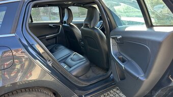 Volvo V60 D6 2,4l Plug-in-Hybrid 208kw AWD - 8