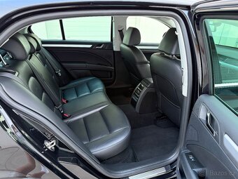 Skoda Superb 2.0 TDI CR DSG Elegance - 8