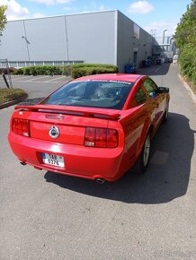 Ford Mustang GT 4.6 - 8