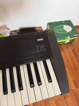 Korg TR76 - 8