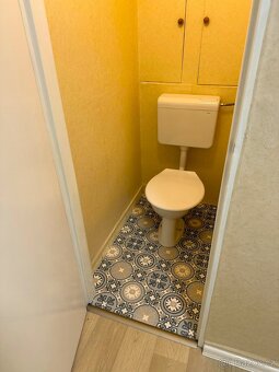 Pronájem bytu 1+1 44 m² s balkónem, náměstí Republiky, MB - 8