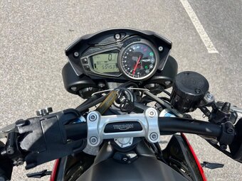 Triumph Speed Triple R - 8