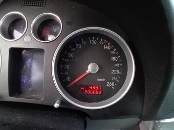Audi TT quattro Sline - 8