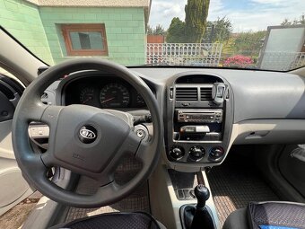 Kia Cerato - 8