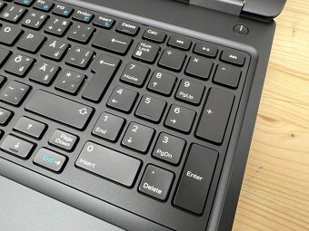 Dell Latitude 5580 I5 RAM 32 NVMe 1TB - 8