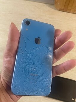 Apple iPhone Xr 64gb - 8