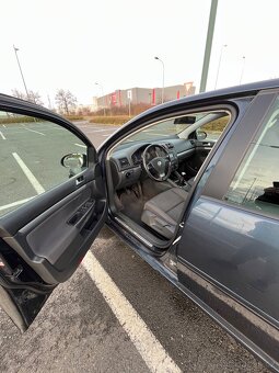 Volkswagen Golf V 1.6i 75kW GOAL edice - 8