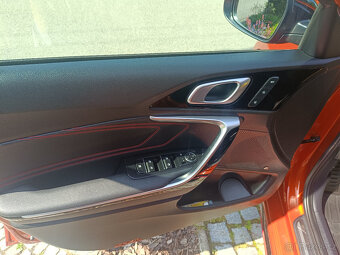 Kia Ceed 1.6 T-GDI, GT 150 kW - 8