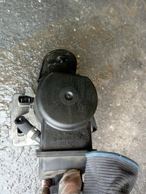 MERCEDES BENZ ML W164, GL X164, R V251 ELEKTRICKÉ SERVO - 8