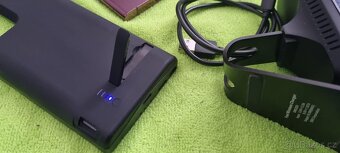 Zánovní Samsung S22 Ultra s raritním dobíjecím pouzdrem 5000 - 8