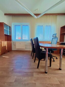 Pronájem kanceláře 18 m² s parkováním v Šumperku - 8