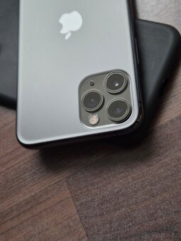 iPhone 11 Pro 64gb kapacita baterie 100% - 8