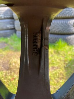 Sada Kol Rial 7Jx17 5x114,3 235/60/17 - 8