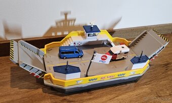 Siku Super 1750 Trajekt pro přepravu aut - 8