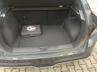 Prodám MG4 Electric r,v,12/2022 125 KW baterie 54 KWh DPH - 8
