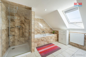 Prodej rodinného domu, 342 m², Mšec, ul. Důrasova - 8