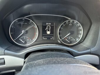 benzínová Škoda Octavia Limo 1.4 UNIKÁTNÍ STAV DSG automat - 8