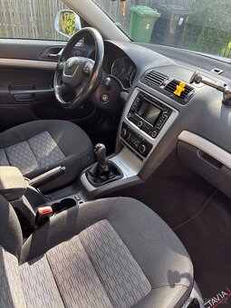 Škoda Octavia II combi 1.6 tdi - 8